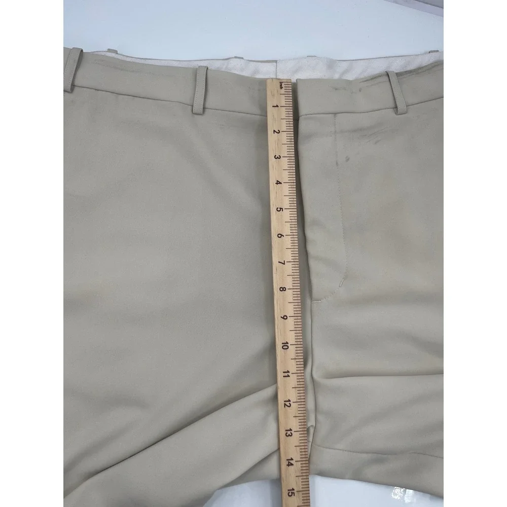Walter‎ Hagen Mens Golf Shorts Tan Khaki Flat Front W42 Athletic Performance
